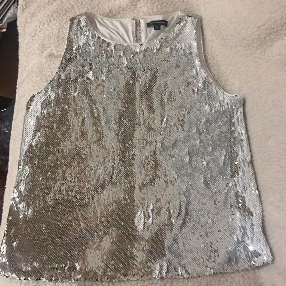 COPY - Sleeveless INC concepts white/silver top. Size XL. Round neck.